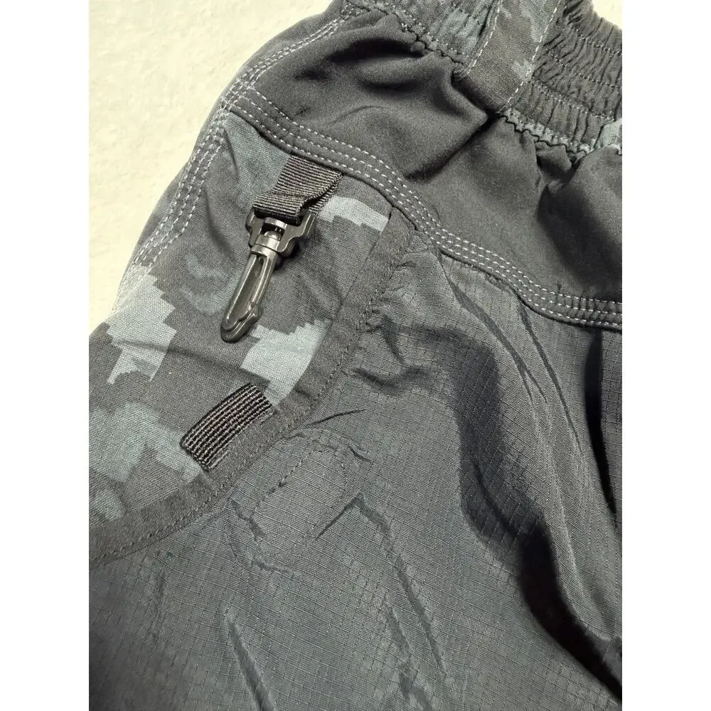 Endura Hummvee Mountain Bike Shorts Mens XL Grey Digital Camo MTB Cycling Cargo